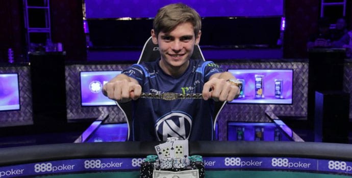 Fedor Holz Wins Poker Bracelet