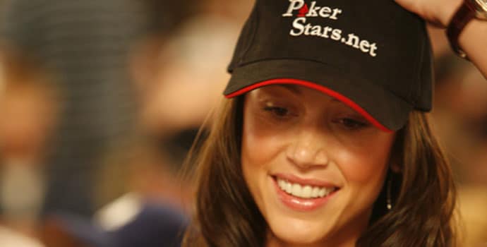 Shannon Elizabeth with Poker Stars hat